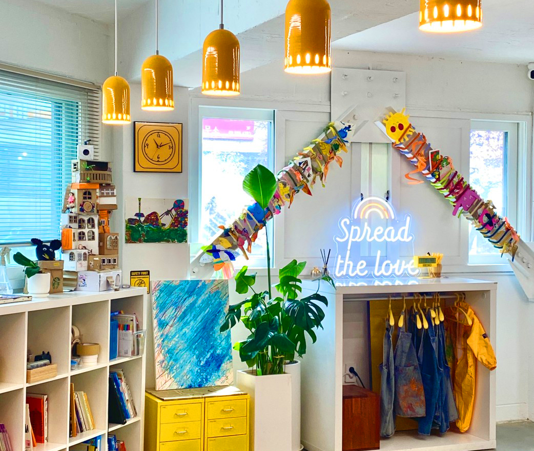 Private family art experience at Lalla Kids Art
